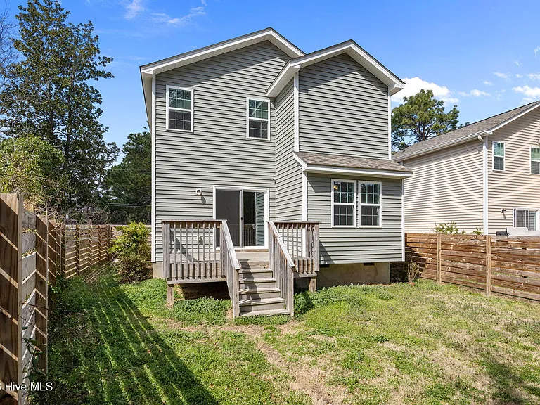 645 S Gaines St — Photo 38