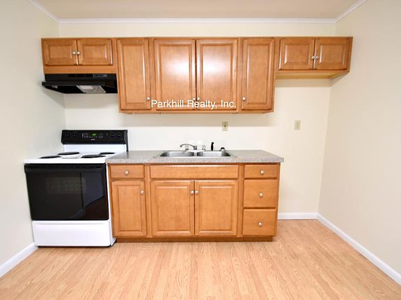 2nd image of 2 Oakwood Dr