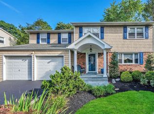 9 Sheila Dr, Hauppauge, NY 11788