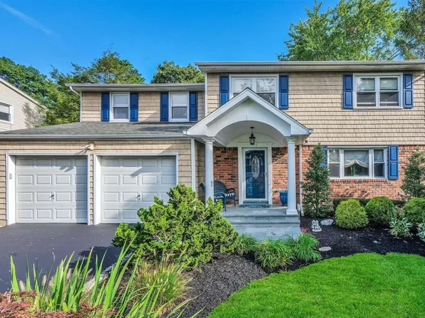 9 Sheila Drive, Hauppauge, NY 11788