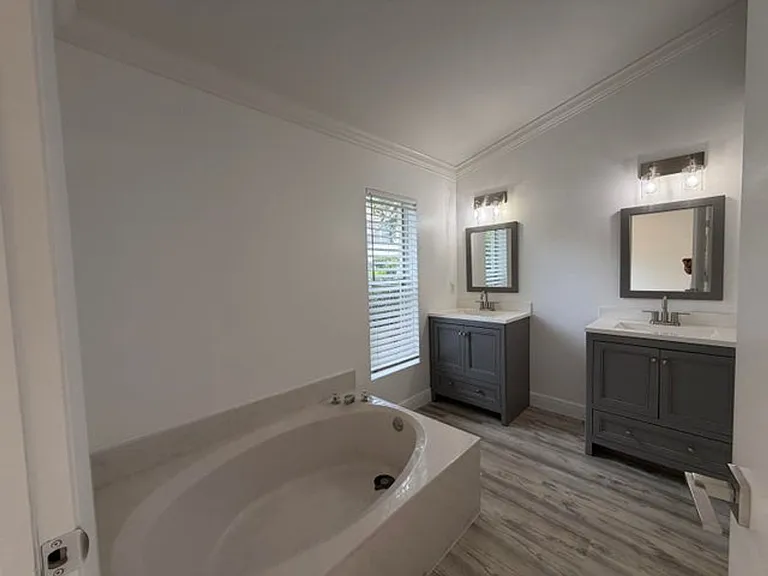 7657 Sanctuary Dr — Photo 11