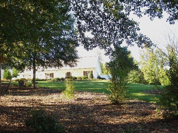 2nd image of 152 Bel Air Dr