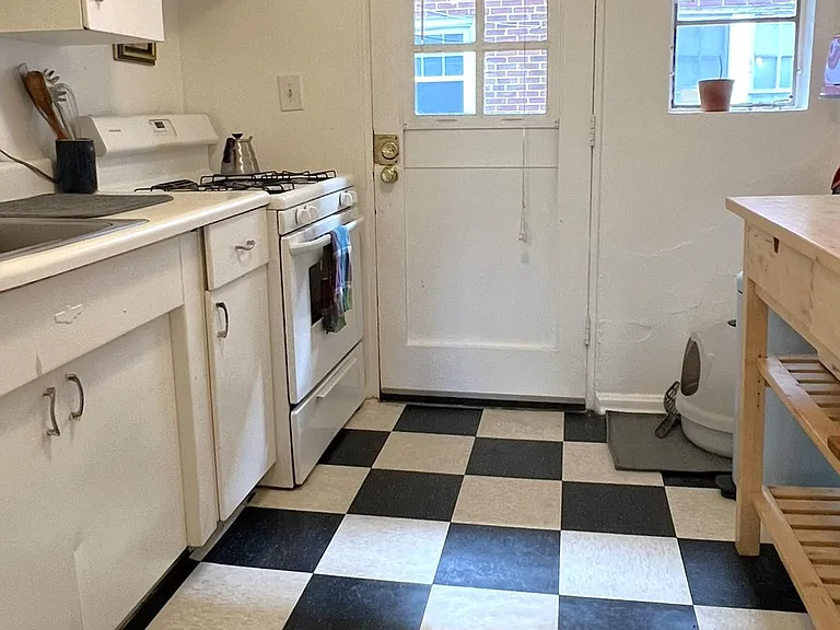 Sunny Kitchen