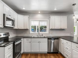 19652 Hiller Dr, Bend, OR 97702