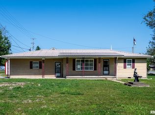 200 White Oak St, Stonefort, IL 62987