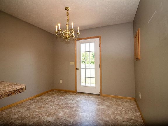 2nd image of 1020 W 12th St