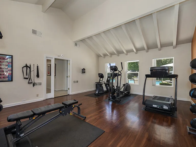 Pinecrest Apartments — Photo 20