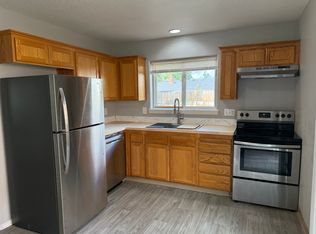 5623 SE 84th Ave APT 3, Portland, OR 97266