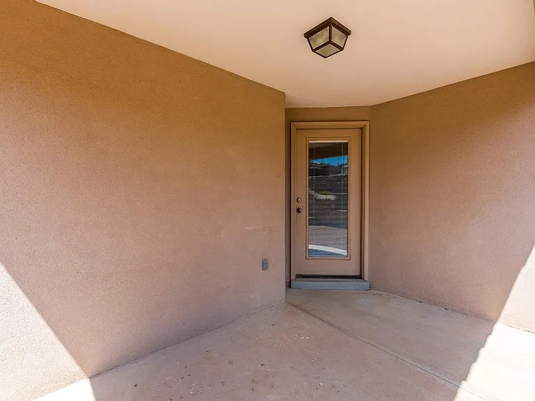 2375 Saturn Cir — Photo 13