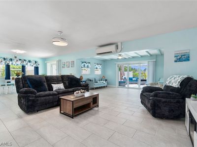 1461 Venetian Ct, Cape Coral, FL, 33904