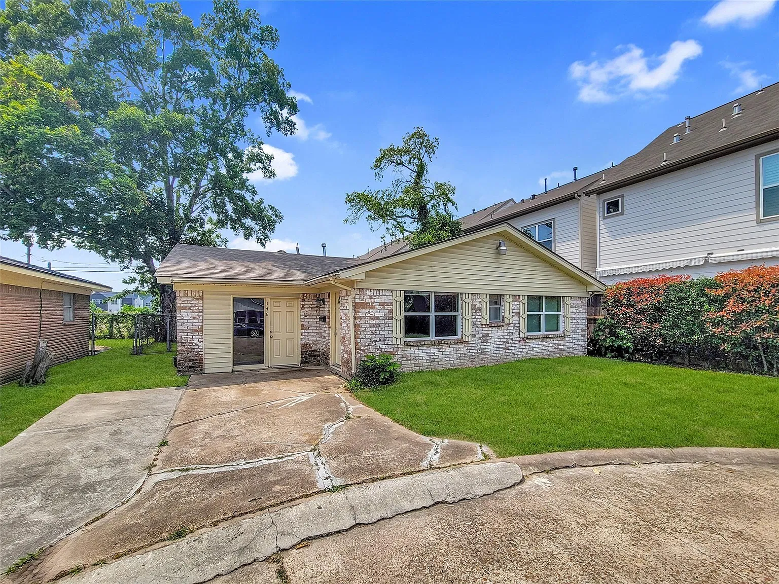 4 bed, 2.0 bath, 1412 sqft, $1,899 — Photo 1