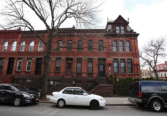 Rented by Zjama Realty Corp | media 2