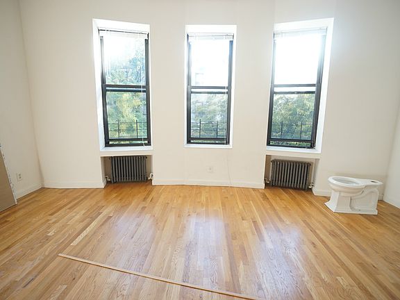 2nd image of 113 W 118th St APT 2