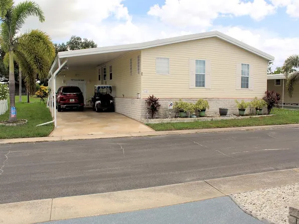 25 Thatch Palm St W, Largo, FL 33770