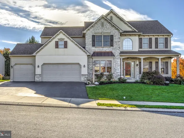 1157 Dawn Ave, Ephrata, PA 17522