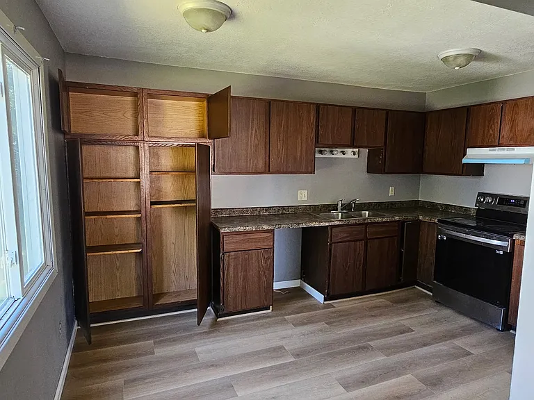 83rd Cir N — Photo 4