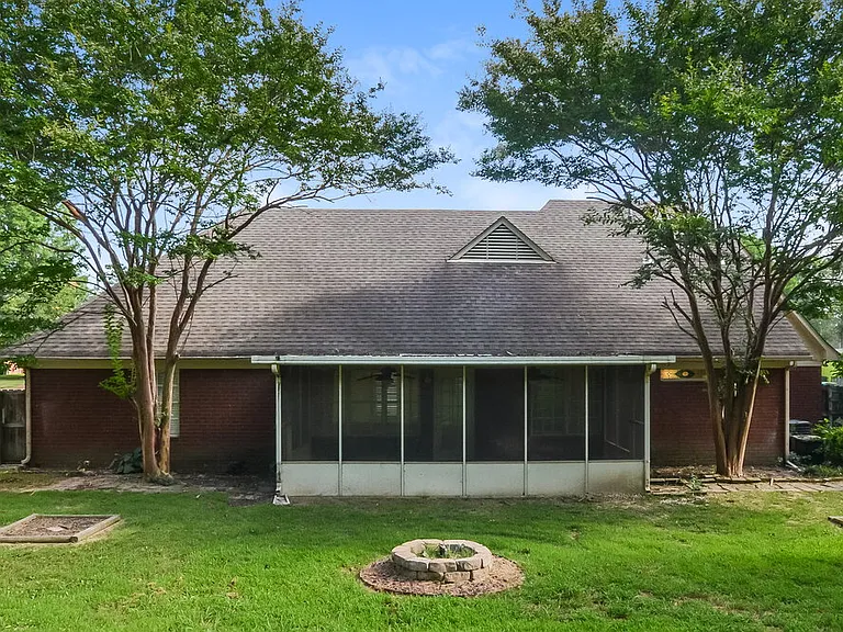 2382 Bethany Dr — Photo 17
