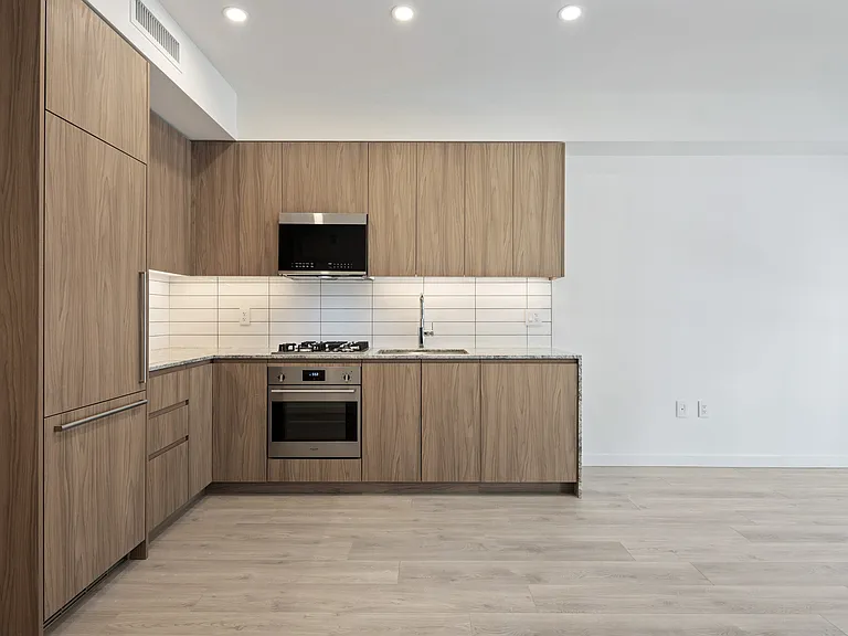 7771 Alderbridge Way — Photo 24