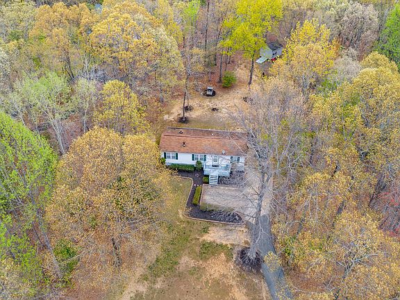 3rd image of 15 Mickelson Ln