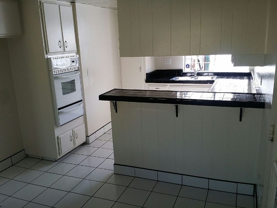 2nd image of 16921 S Vermont Ave APT A