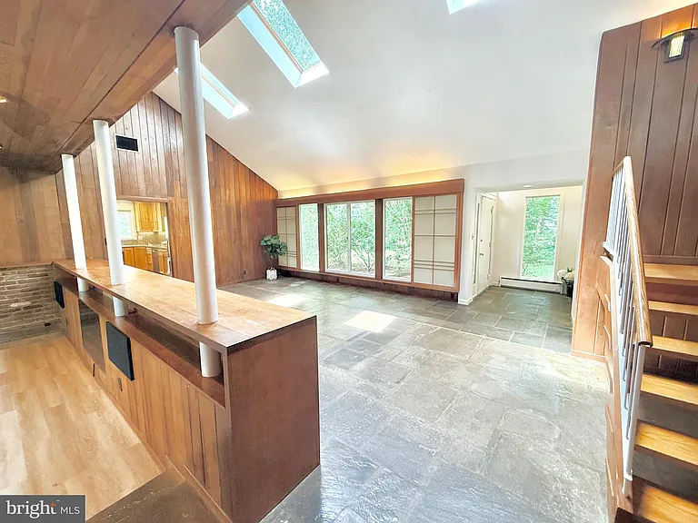 6819 Selkirk Dr — Photo 44
