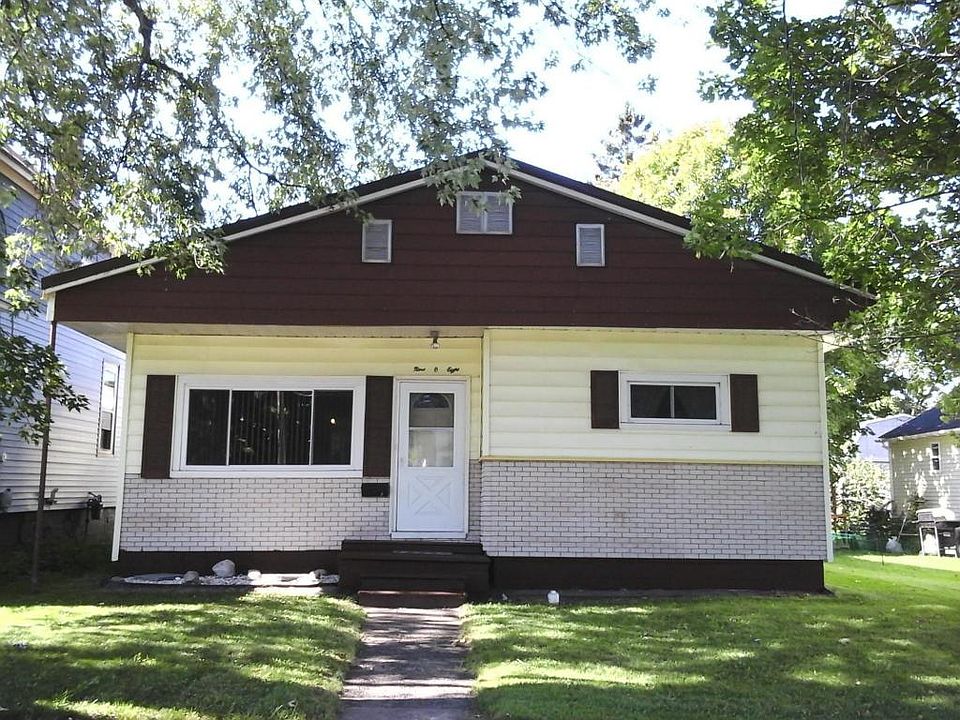 1st image of 908 Young St