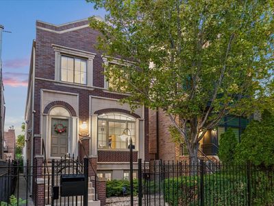 2422 W Ohio St, Chicago, IL, 60612