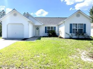 101 Sweet Bay Ct, Hampstead, NC 28443