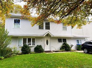 21 Raleigh Rd, Edison, NJ 08817