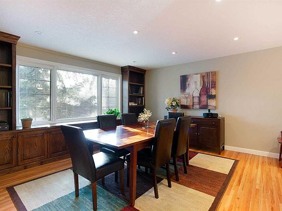 3rd image of 5028 W Vanstone Cres NW