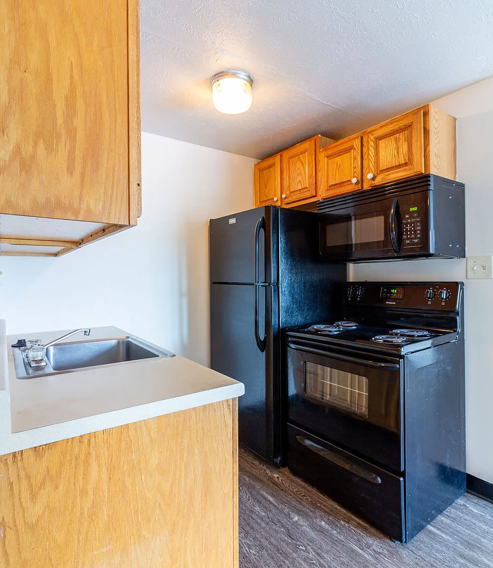 Emerald Overlook Apartments — Photo 3