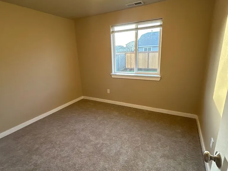 4232 Chartwell St SE — Photo 7
