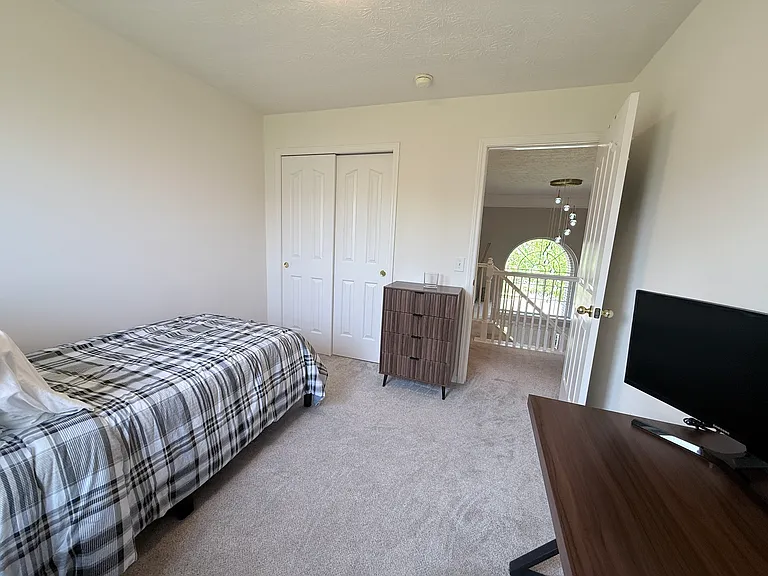 14010 Avalon East Dr — Photo 40