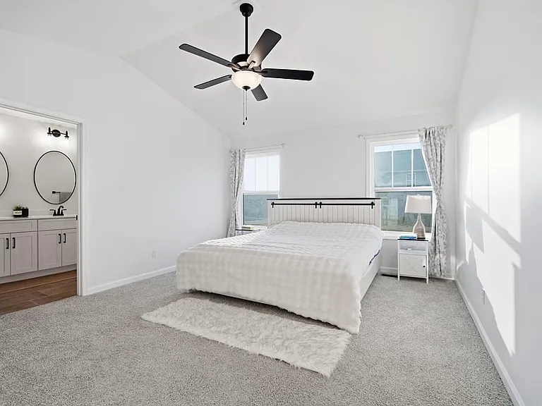 2513 Pampas Ln — Photo 26
