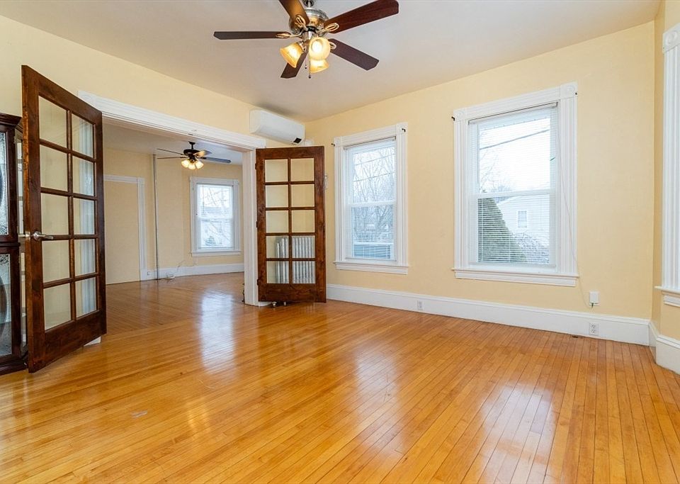 1st image of 527 N Warren Ave