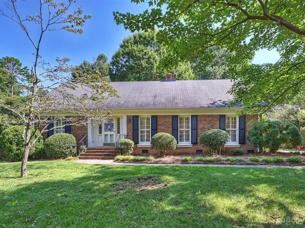 5943 Brace Rd, Charlotte, NC 28211