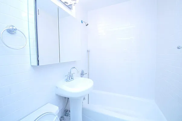 Rented by Fifth & Forever LLC | media 3