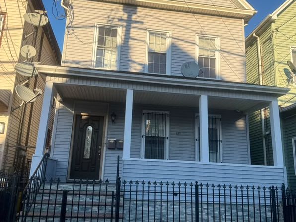 617 Marshall St Floor 2