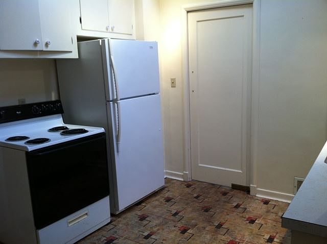 1st image of 2121 N Callow Ave