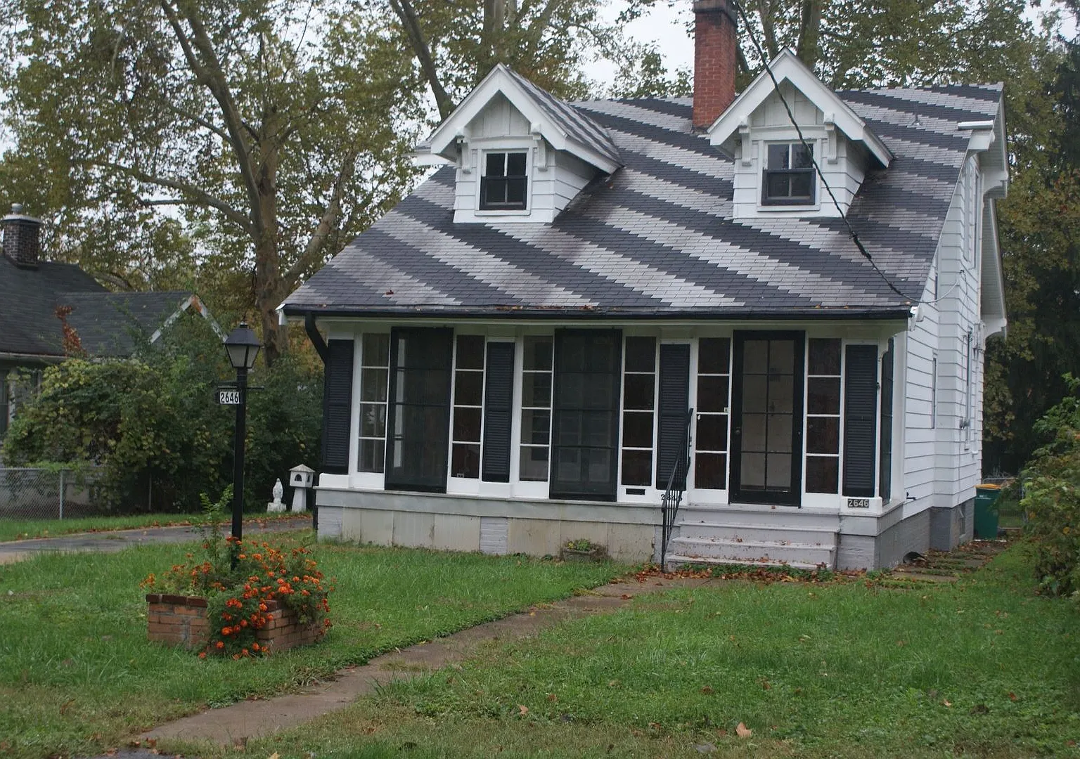 Price Reduction 3 bedroom 2 bath Historic Home in Jennings — Photo 1