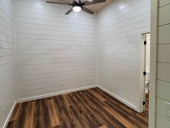 5th image of 8668 Lakeshore Dr
