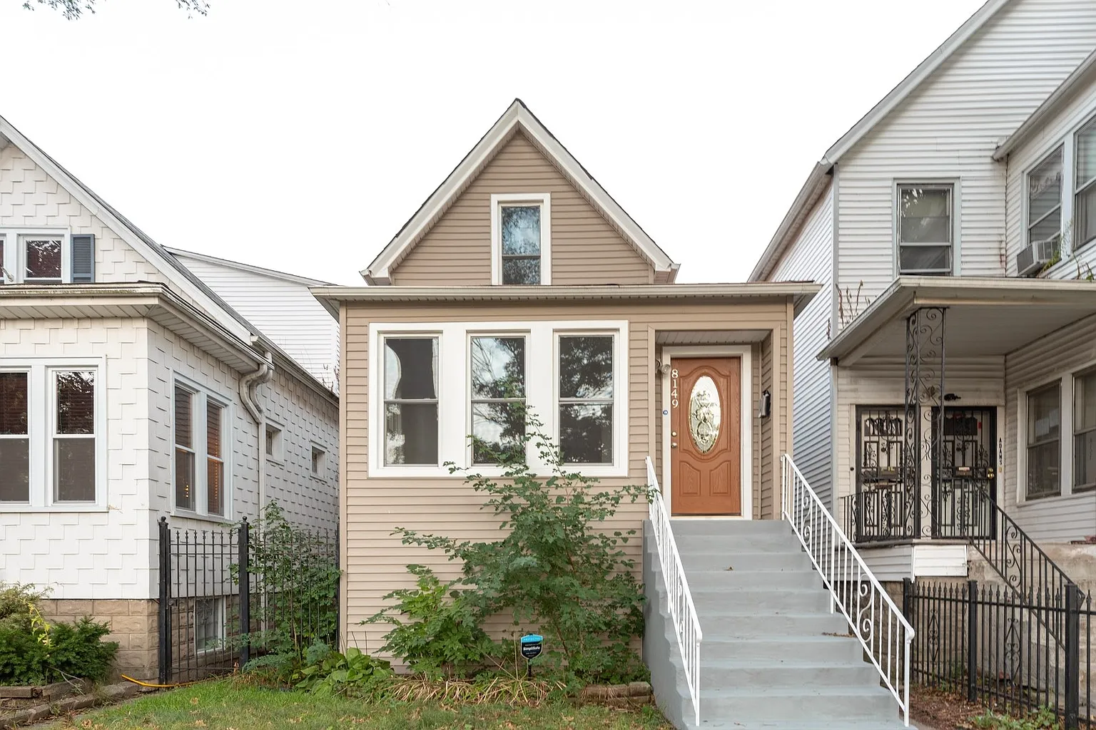 8149 S Kenwood Ave photo 1