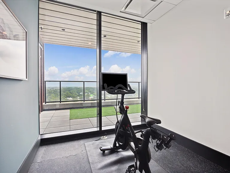 Peloton Bike _ Cycling station