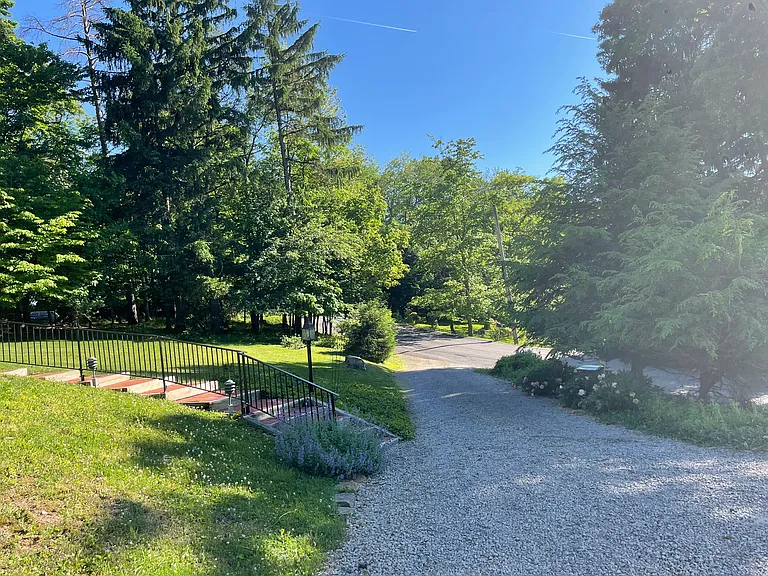 8250 Fox Ridge Rd — Photo 46