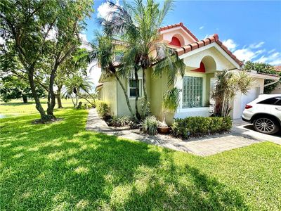 7424 S Pinewalk Drive, Pompano Beach, FL, 33063