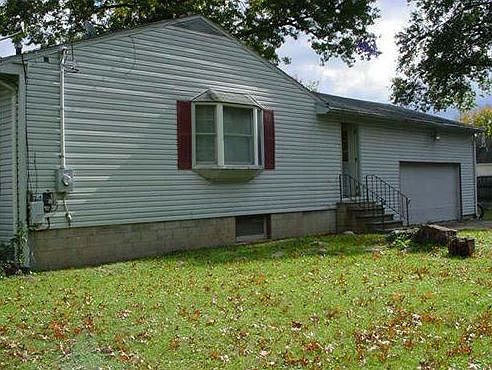 3rd image of 1563 Dodge Dr NW