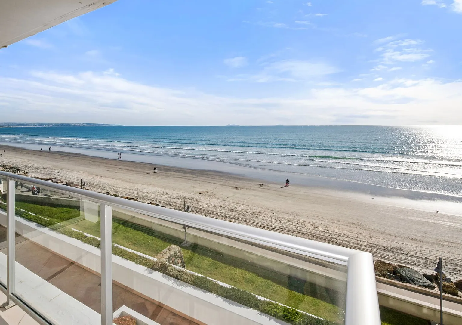 Beautiful vacation rental with ocean views - available now! — Photo 3