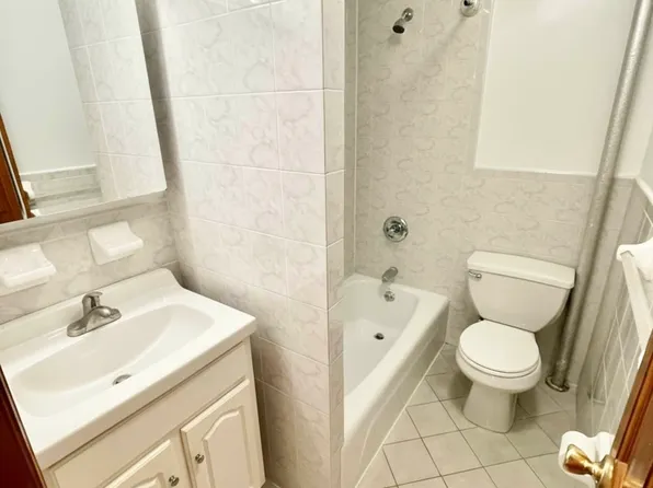 138 West 70th Street image 8 of 12