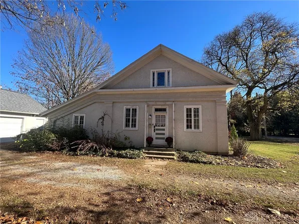 115 W Davis St, Yellow Springs, OH 45387