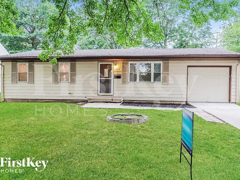 5620 N Potter Ave — Photo 1